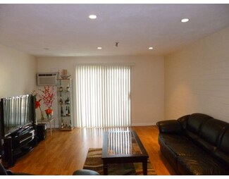 115 W Squantum St Unit 205, Quincy, MA 02171