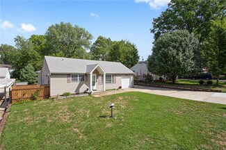 7608 W 65th St, Mission, KS 66202
