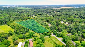 1 Dean Rd, Clarksville, TN 37040