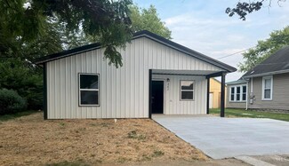 242 S Wall St, Wilmington, OH 45177