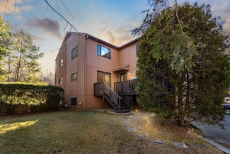 221 Leland Farm Rd Unit 221, Ashland, MA 01721