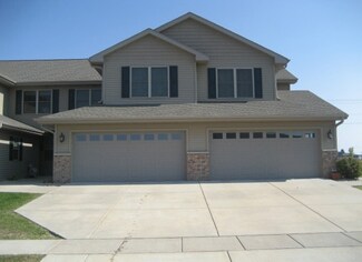 1028 20th St, Prairie Du Sac, WI 53578