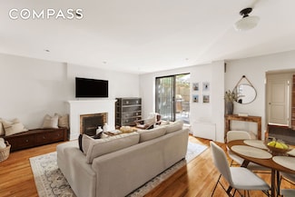 320 W 104th St Unit GARDEN, New York, NY 10025