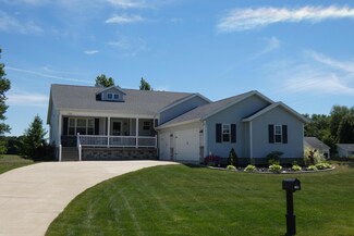 1706 Carlisle Dr, St. Joseph, MI 49085