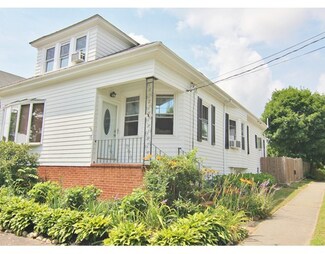 16 Livesey Pkwy, Fairhaven, MA 02719