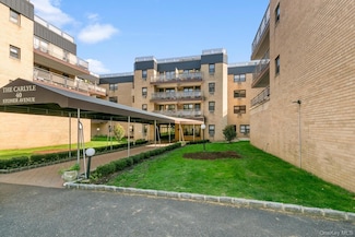 40 Stoner Ave Unit 2F, Great Neck, NY 11021