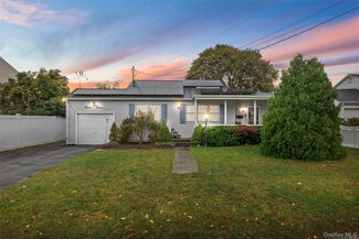 1212 12th St, West Babylon, NY 11704