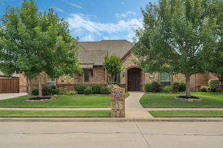 9112 Belshire Dr, North Richland Hills, TX 76182