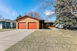 1422 24th Ave S, Moorhead, MN 56560