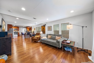 1119 N Pine St, San Antonio, TX 78202