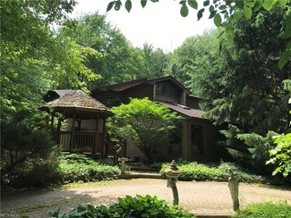 9274 Deerfield Dr, Seville, OH 44273