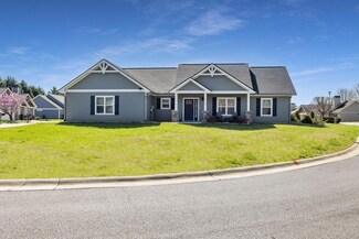 139 Bent Grass Cir, Hayesville, NC 28904