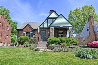 5934 Beacraft Ave, Cincinnati, OH 45213