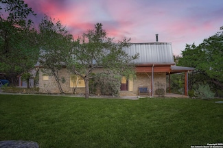 631 Eve's Spring Dr, Canyon Lake, TX 78133