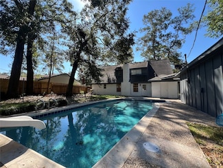 602 Rosewood Dr, Shenandoah, TX 77381