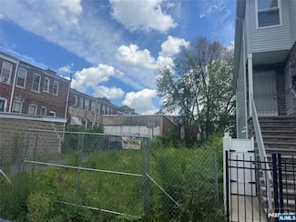 10 Whittier Place, Newark, NJ 07114