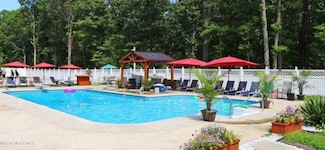 109 Cates Rd, Egg Harbor Township, NJ 08234