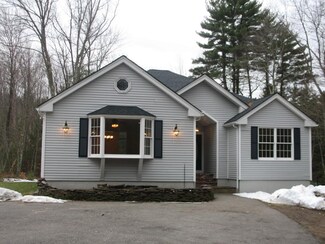 1 Governor Powell Rd, Hampton Falls, NH 03844