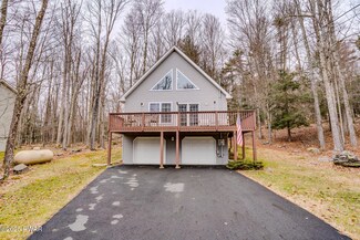 1084 Lakeland Dr, Lake Ariel, PA 18436
