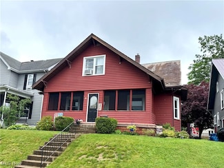 354 Hamilton Ave, Coshocton, OH 43812