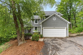 3845 Chimney Hill Dr, Blue Ash, OH 45241