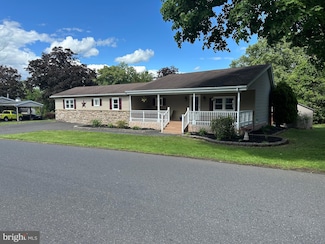 2 Oak Cir, Quakertown, PA 18951