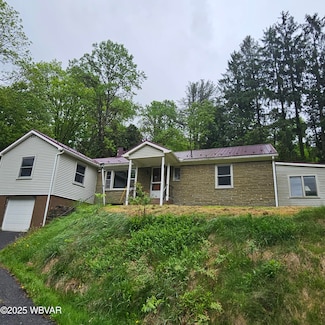 11228 Ridge Rd, Renovo, PA 17764