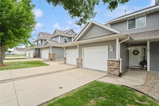 5811 Muirfield Dr SW Unit 2, Cedar Rapids, IA 52404