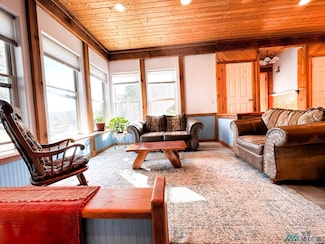 275 County Road B44a, Pecos, NM 87552