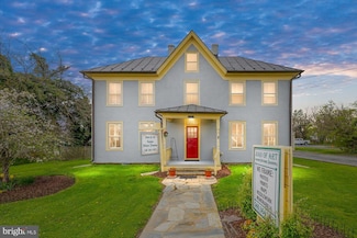 8387 W Main St, Marshall, VA 20115