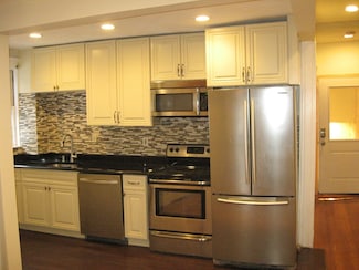 1672 Beacon St Unit 2, Brookline, MA 02445