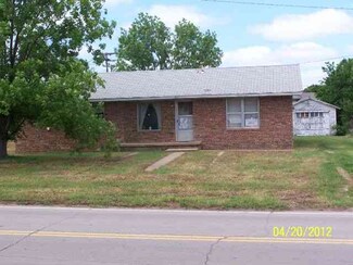 214 N Carnegie St, Carnegie, OK 73015