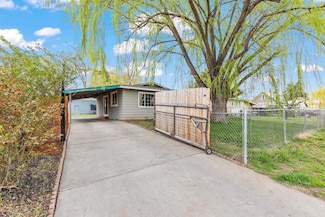 1323 Swan Ave, Yakima, WA 98902
