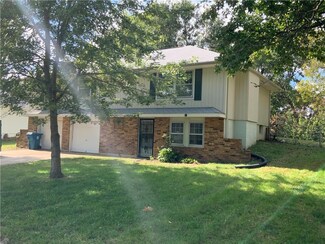 4008 S Crackerneck Rd, Independence, MO 64055