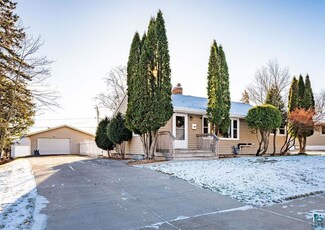 4422 Glenwood St, Duluth, MN 55804