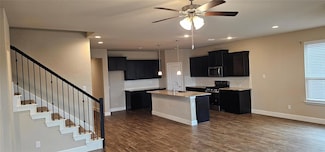 709 Red Cedar Ln, Glenn Heights, TX 75154
