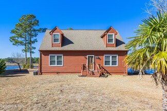 1397 S Shore Dr, Southport, NC 28461