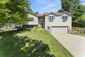 120 Robyn Ridge, Mount Horeb, WI 53572
