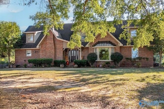 301 Casey Dr, Gadsden, AL 35903