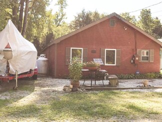 227 Hart Towers Dr, Bomoseen, VT 05732