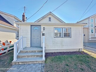12 Lohsen Place, Keansburg, NJ 07758