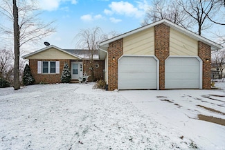 1107 Kimberly Ln, Middlebury, IN 46540