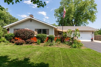 213 Long Ave, North Aurora, IL 60542