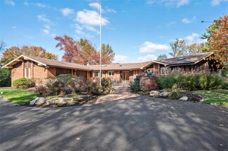 10 Kirken Knoll Dr, Saint Louis, MO 63131