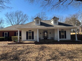 305 S Sanga Rd, Cordova, TN 38018