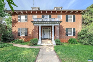 41 University Cir, Charlottesville, VA 22903