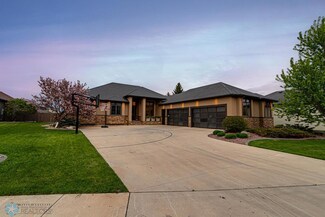 3873 2nd St E, West Fargo, ND 58078