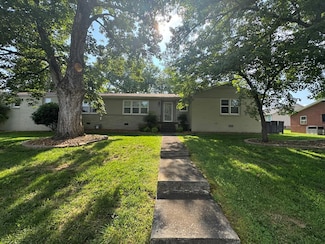 145 S Maple Ave, Cookeville, TN 38501