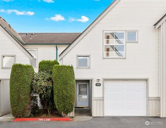 6611 S 238th Place Unit J106, Kent, WA 98032