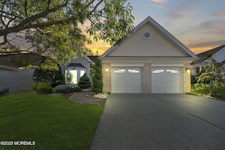 14 Barton Creek Rd, Jackson, NJ 08527